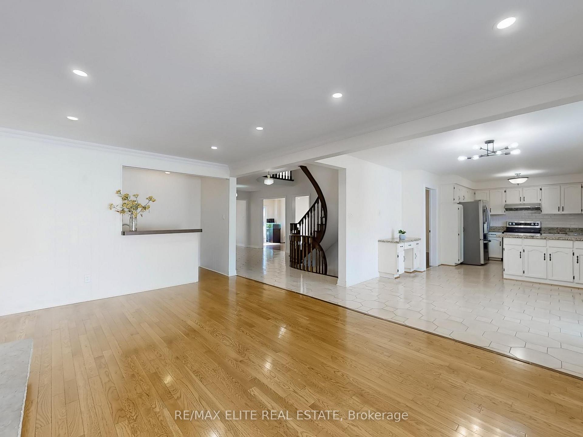 Photo 18 of 8 Millpond Place, Markham, Raymerville — HOMEH