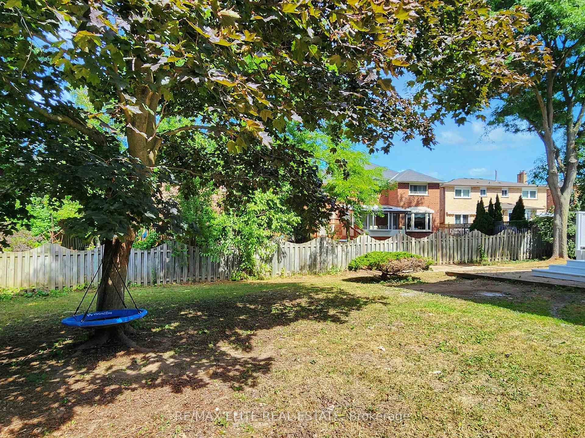 Photo 39 of 8 Millpond Place, Markham, Raymerville — HOMEH