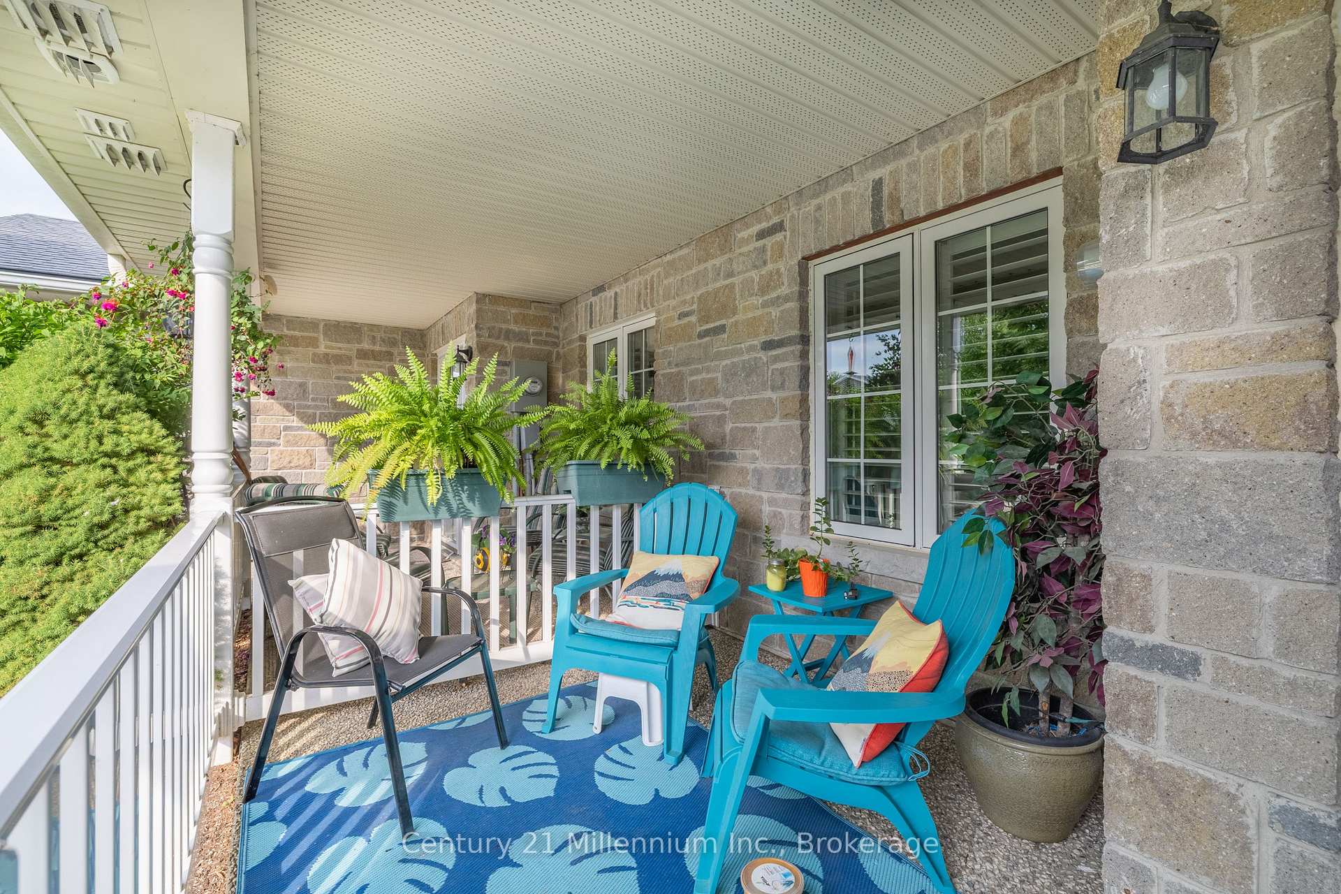 Photo 3 of 9 Garden Grove Crescent, Wasaga Beach — HOMEH