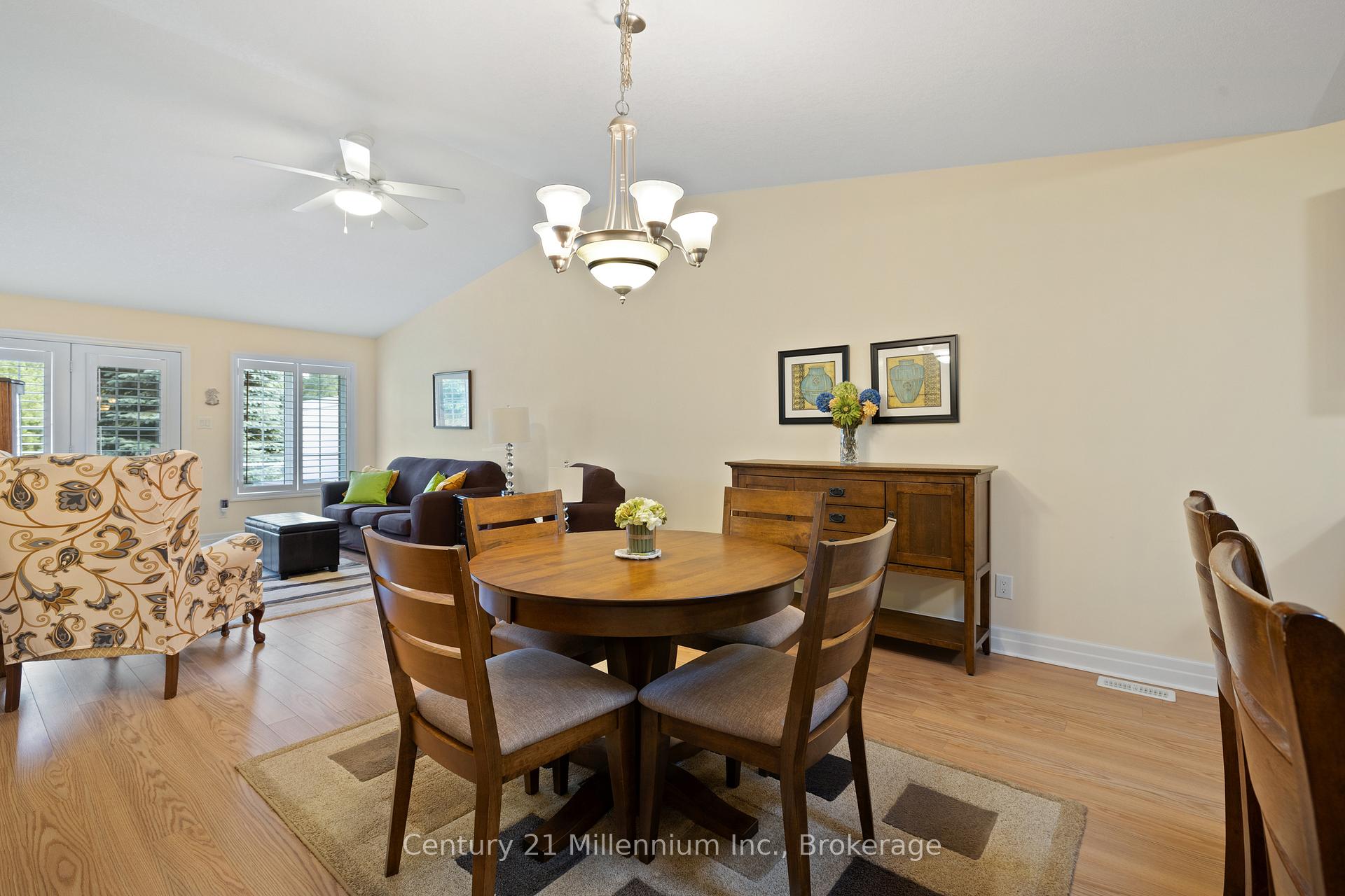 Photo 4 of 9 Garden Grove Crescent, Wasaga Beach — HOMEH