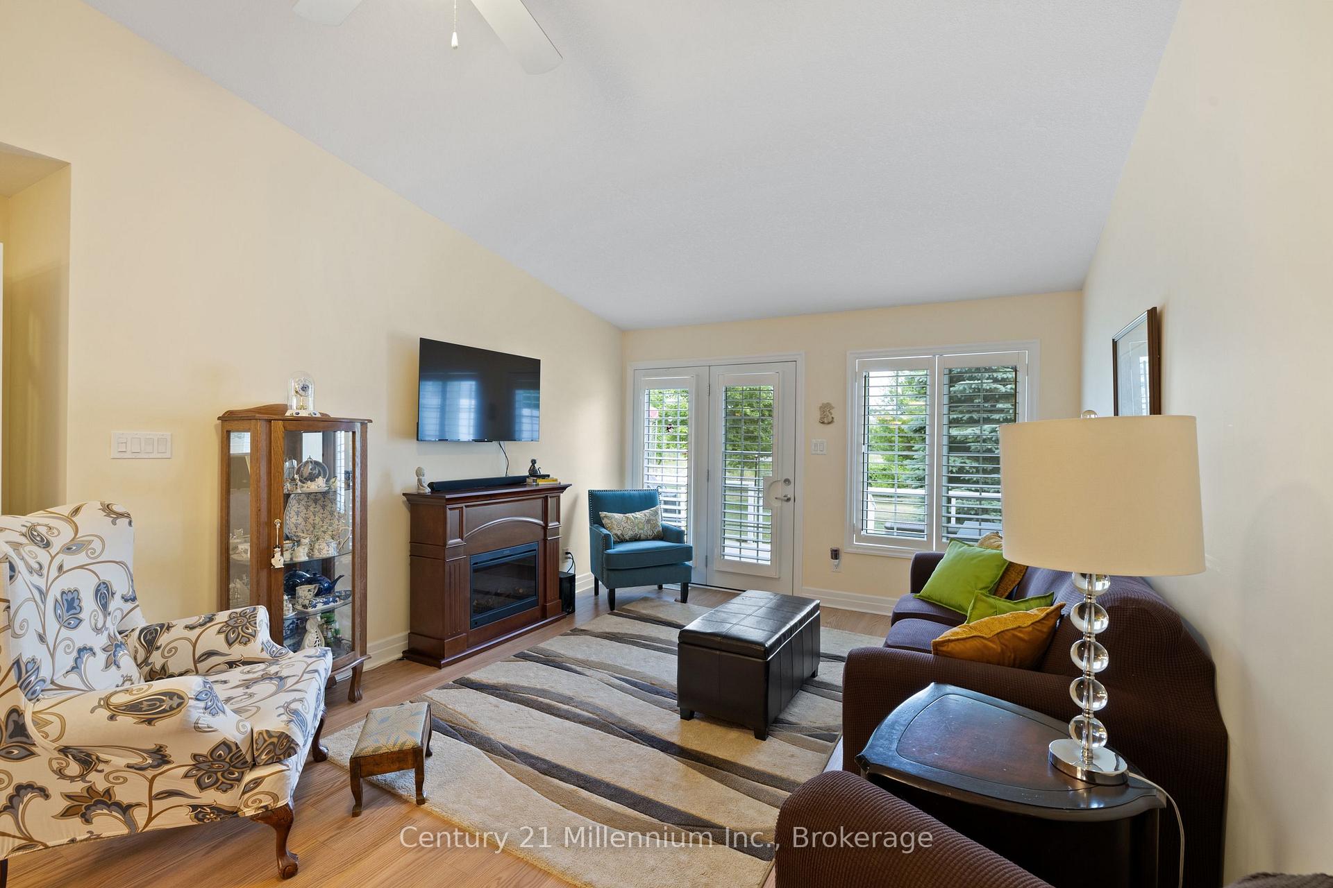 Photo 11 of 9 Garden Grove Crescent, Wasaga Beach — HOMEH