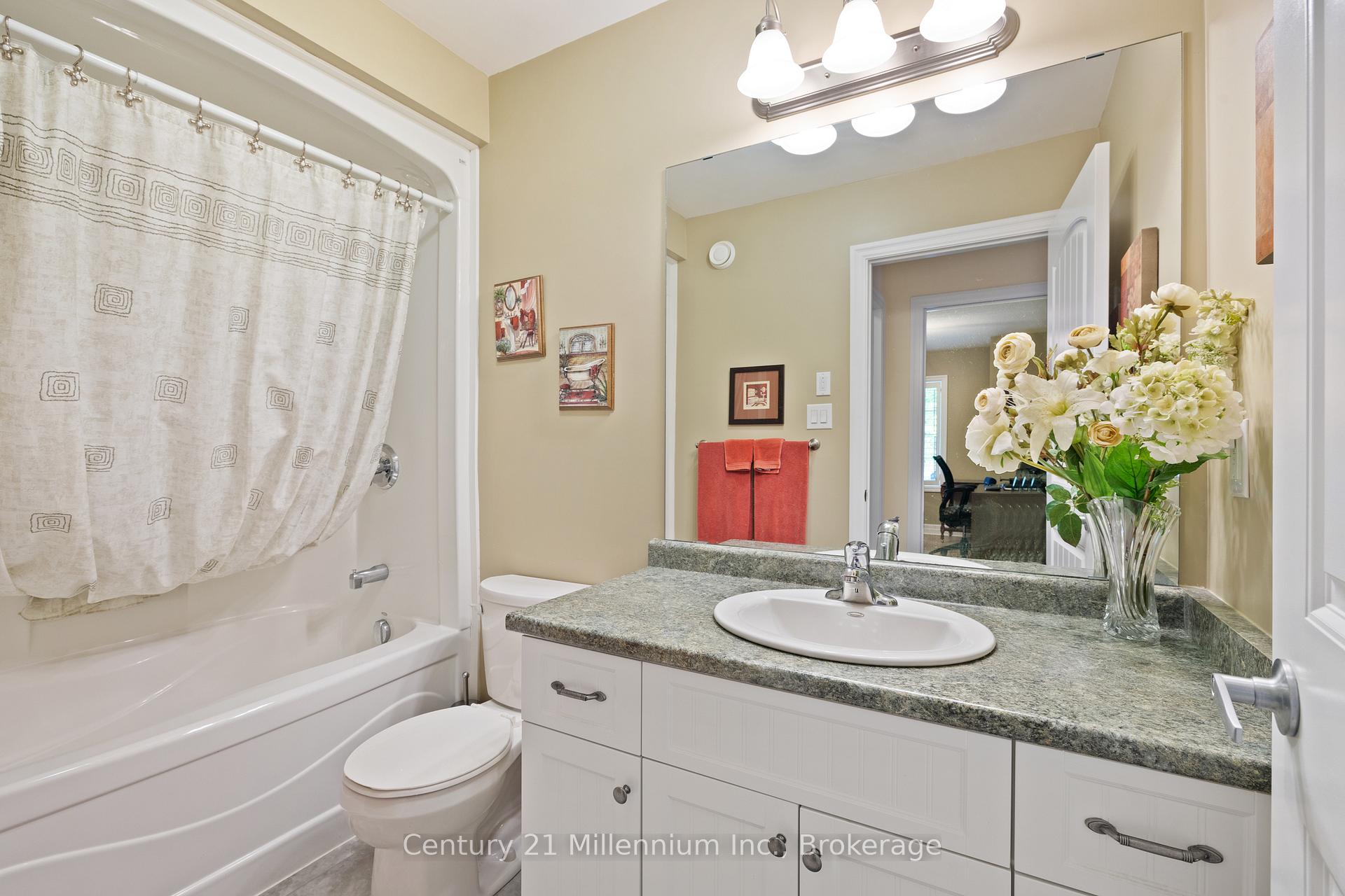 Photo 10 of 9 Garden Grove Crescent, Wasaga Beach — HOMEH