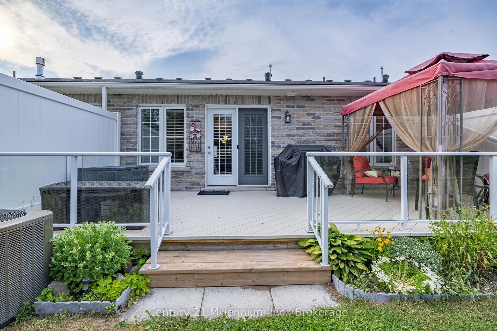 Photo 17 of 9 Garden Grove Crescent, Wasaga Beach — HOMEH