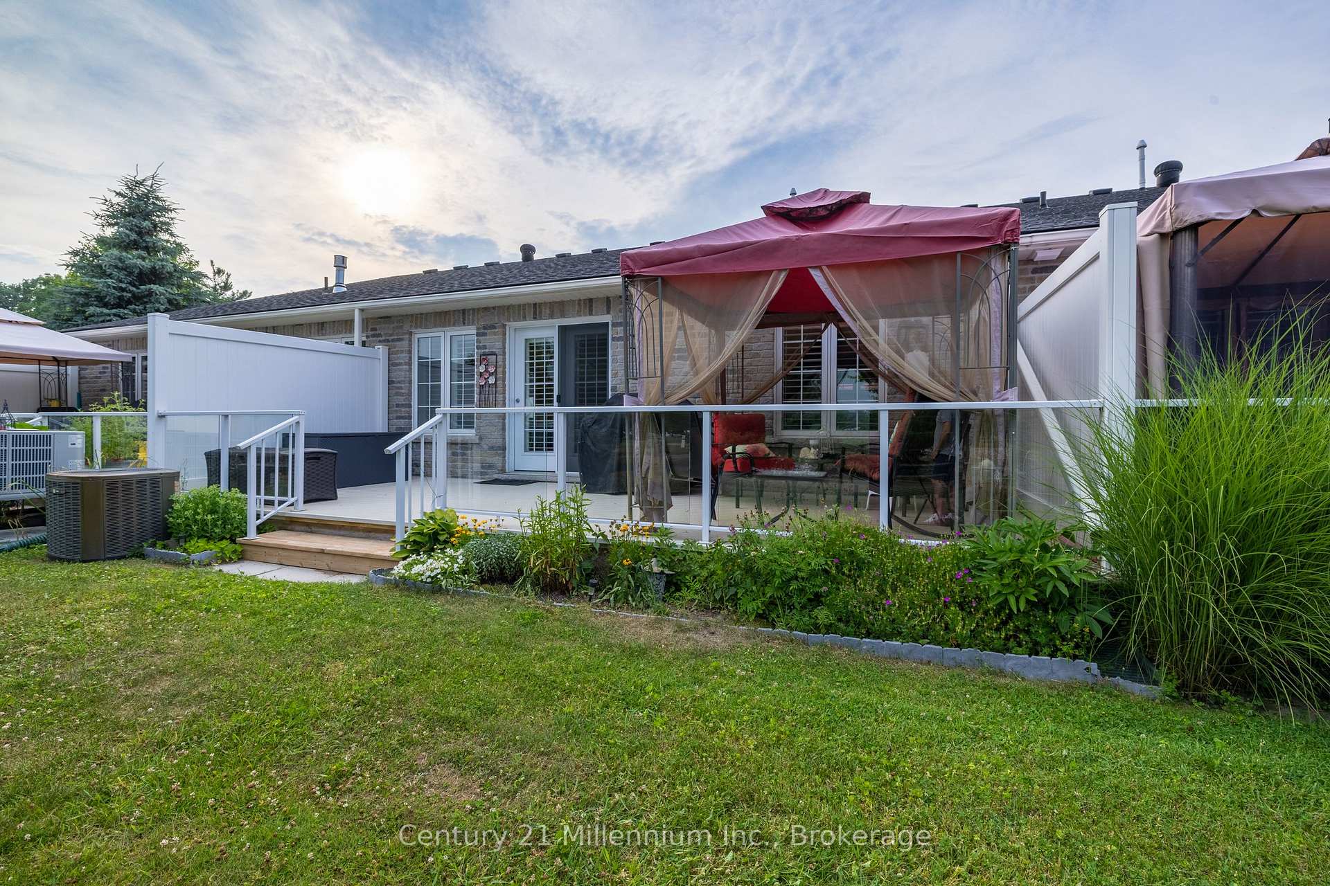 Photo 20 of 9 Garden Grove Crescent, Wasaga Beach — HOMEH