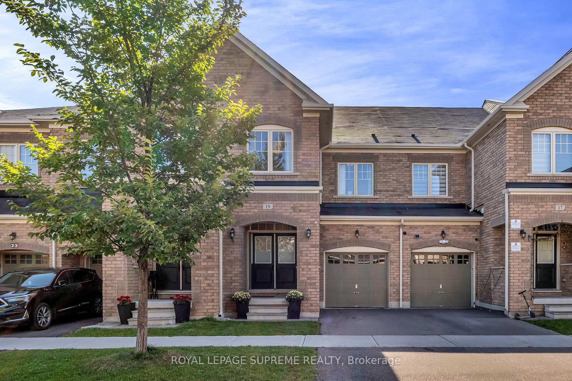 Photo 1 of 19 Goulston Street, Brampton, Northwest Brampton — HOMEH