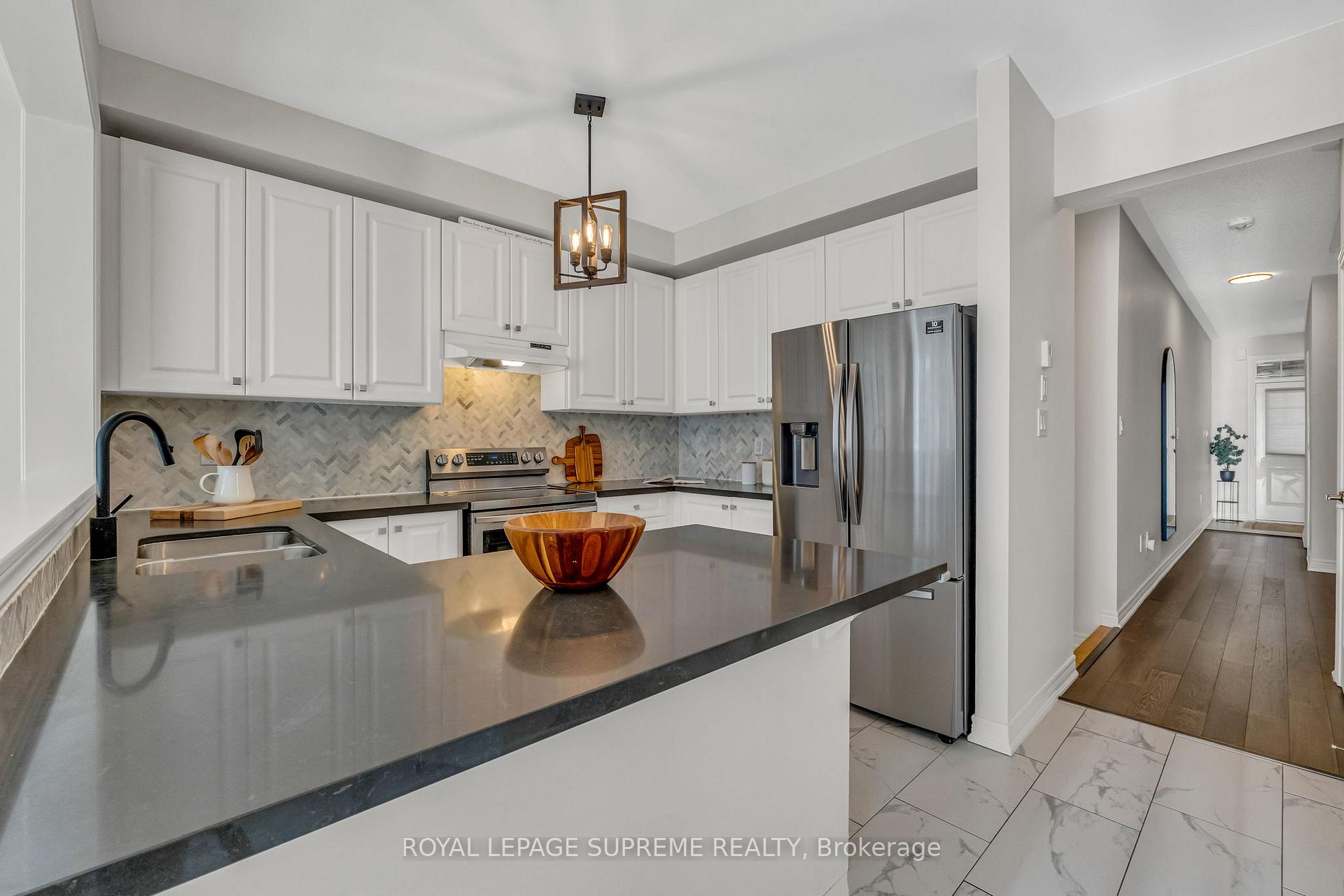 Photo 11 of 19 Goulston Street, Brampton, Northwest Brampton — HOMEH