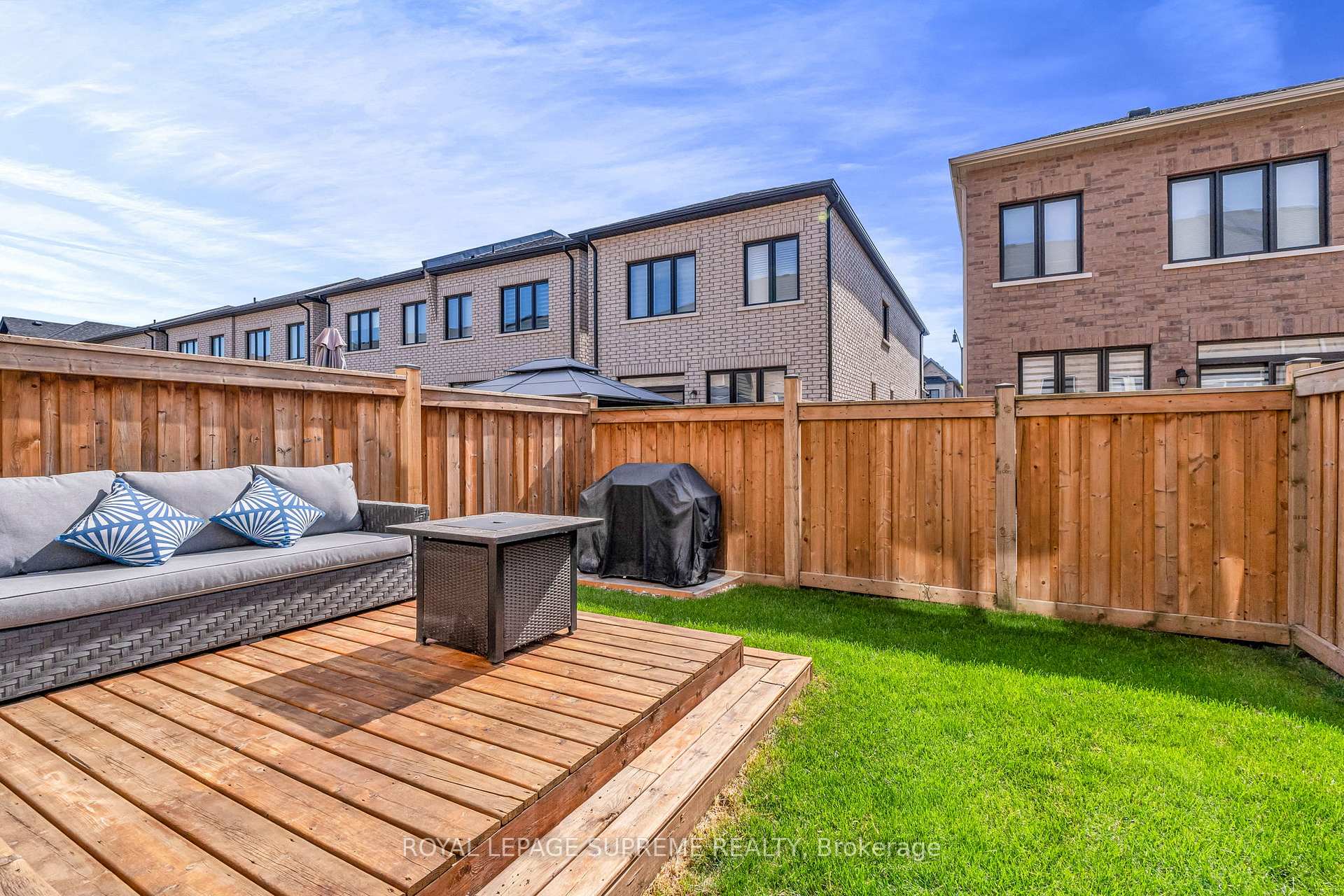 Photo 38 of 19 Goulston Street, Brampton, Northwest Brampton — HOMEH