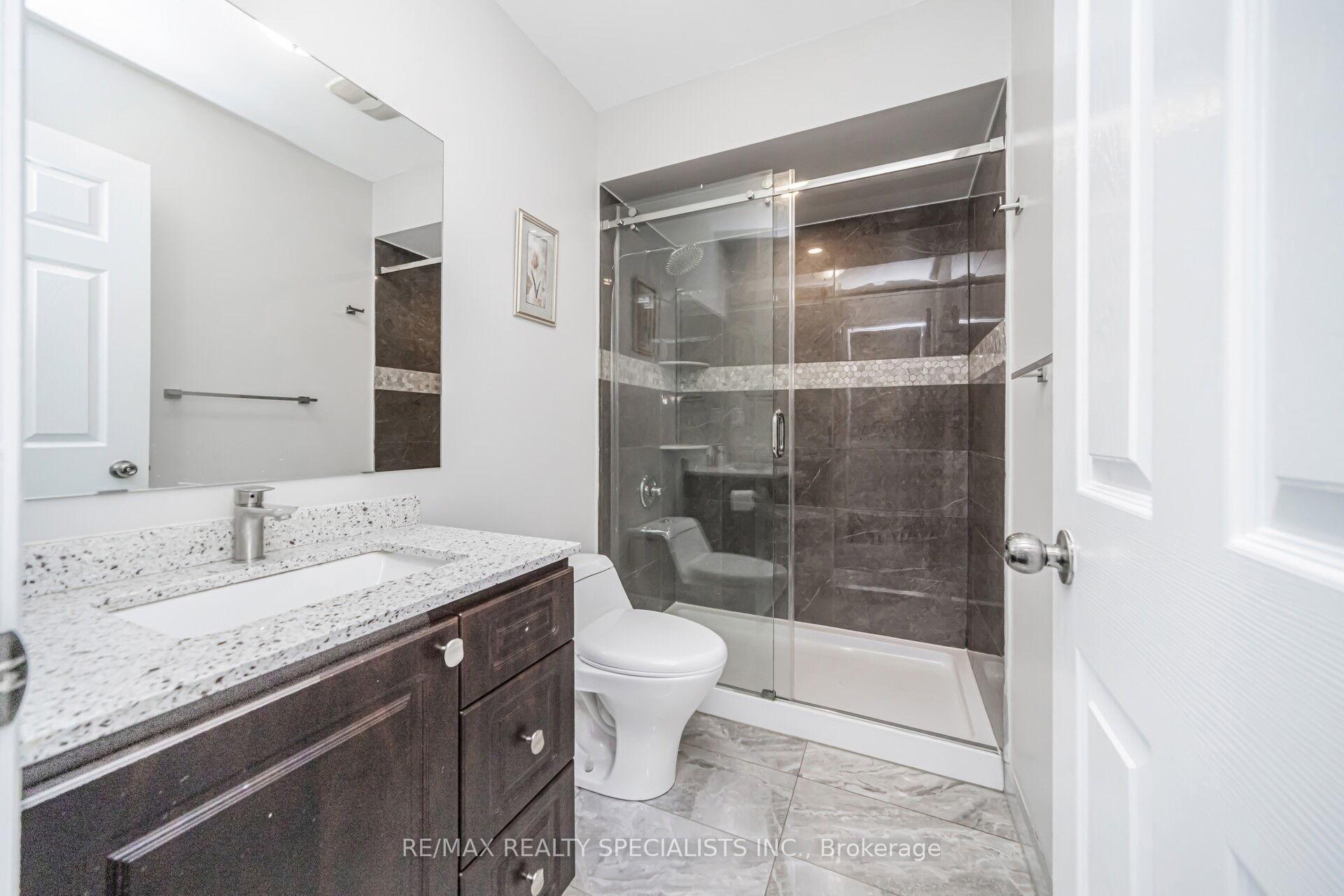Photo 48 of 102 Chalkfarm Crescent, Brampton, Northwest Sandalwood Parkway — HOMEH
