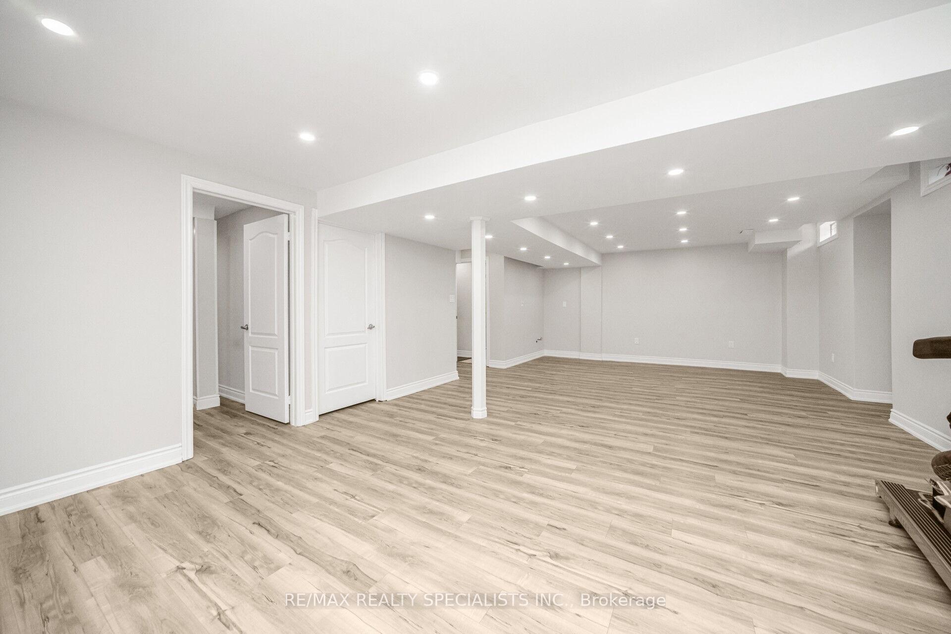 Photo 47 of 102 Chalkfarm Crescent, Brampton, Northwest Sandalwood Parkway — HOMEH
