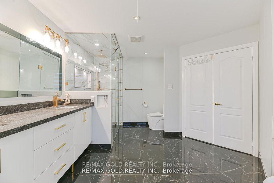 Photo 4 of 102 Sunny Meadow Boulevard, Brampton, Sandringham-Wellington — HOMEH