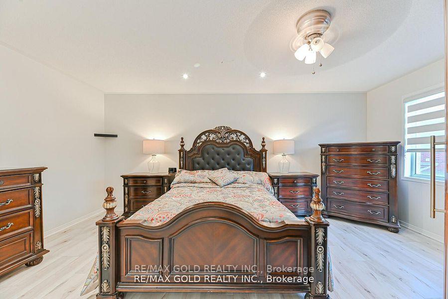 Photo 7 of 102 Sunny Meadow Boulevard, Brampton, Sandringham-Wellington — HOMEH