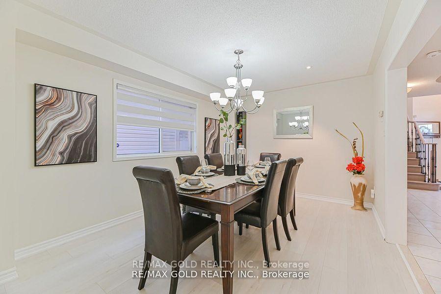 Photo 18 of 102 Sunny Meadow Boulevard, Brampton, Sandringham-Wellington — HOMEH