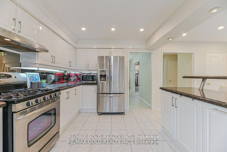 Photo 15 of 102 Sunny Meadow Boulevard, Brampton, Sandringham-Wellington — HOMEH