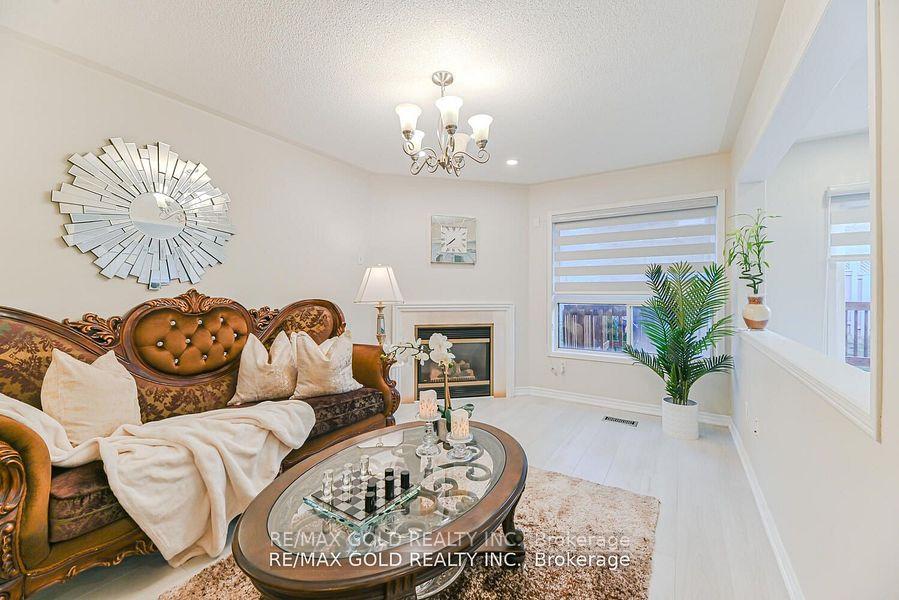 Photo 22 of 102 Sunny Meadow Boulevard, Brampton, Sandringham-Wellington — HOMEH