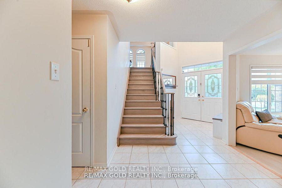 Photo 24 of 102 Sunny Meadow Boulevard, Brampton, Sandringham-Wellington — HOMEH