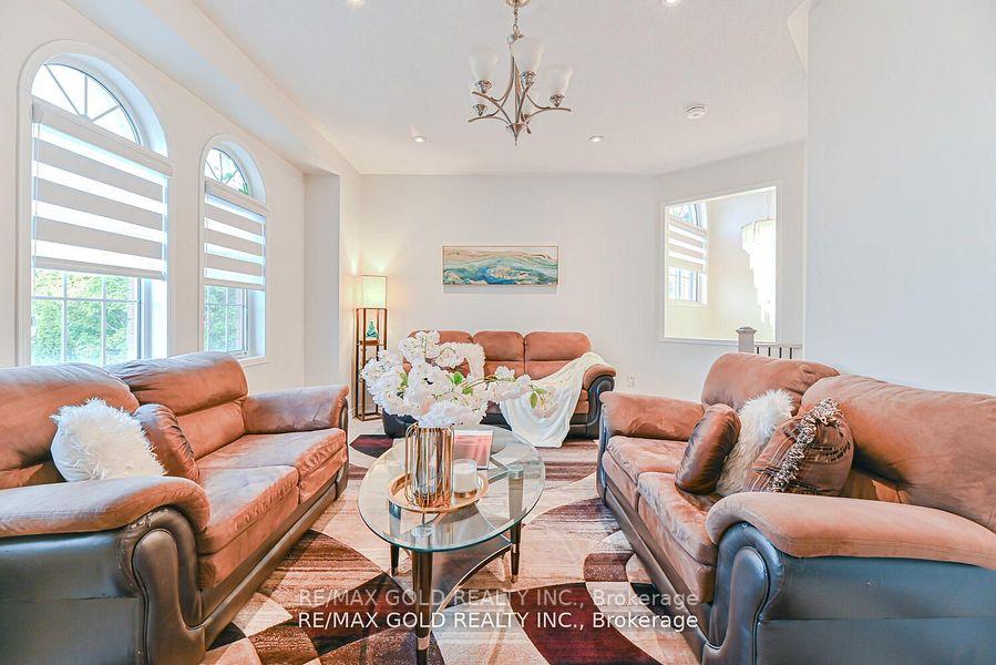 Photo 31 of 102 Sunny Meadow Boulevard, Brampton, Sandringham-Wellington — HOMEH