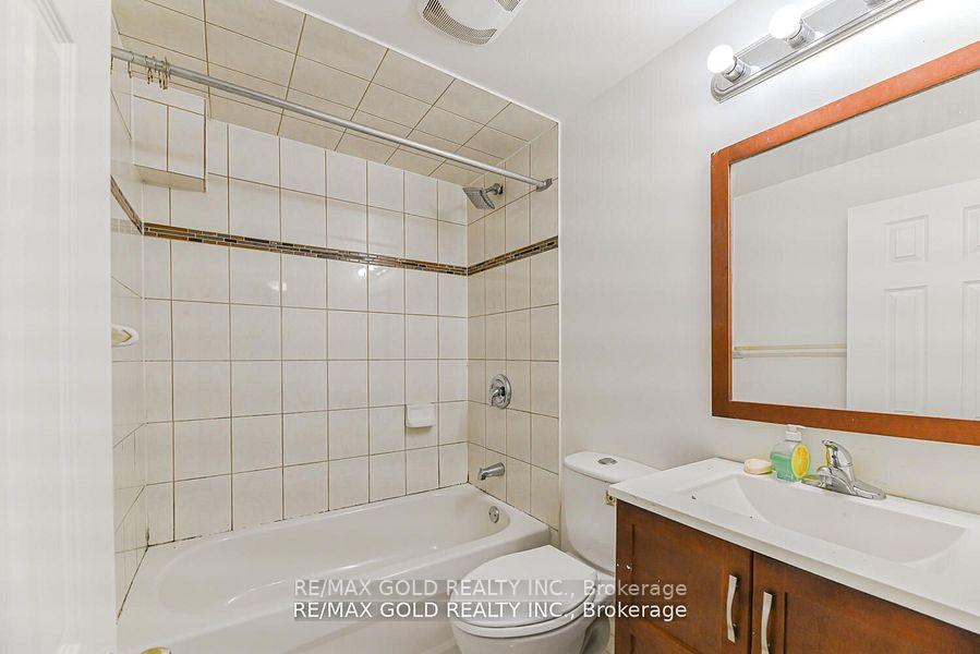 Photo 36 of 102 Sunny Meadow Boulevard, Brampton, Sandringham-Wellington — HOMEH