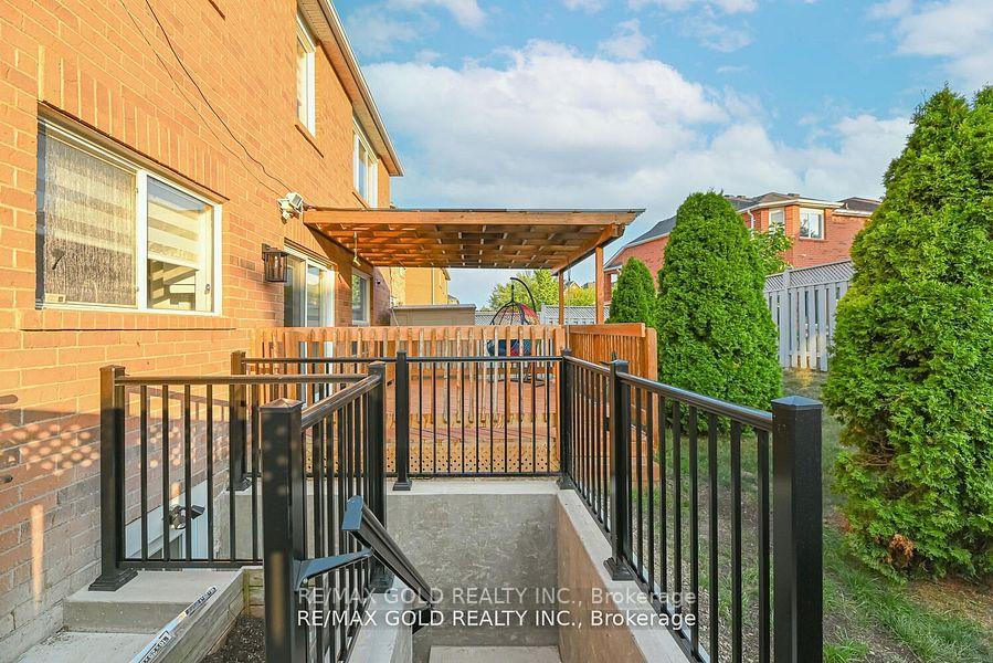Photo 39 of 102 Sunny Meadow Boulevard, Brampton, Sandringham-Wellington — HOMEH