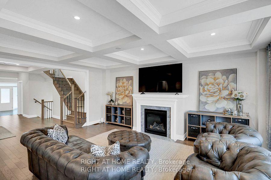 Photo 2 of 16 Valleybrook Road S, Barrie, Rural Barrie Southeast — HOMEH
