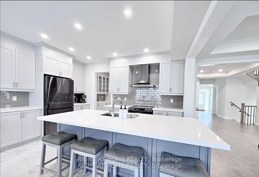Photo 22 of 16 Valleybrook Road S, Barrie, Rural Barrie Southeast — HOMEH