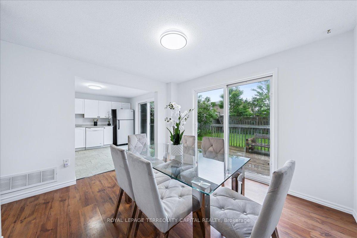 Photo 9 of 43 Willow Drive, Barrie, Holly — HOMEH