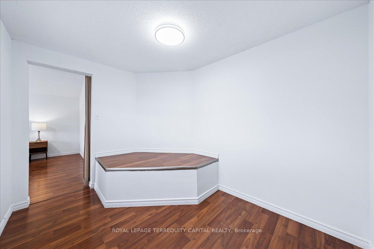Photo 37 of 43 Willow Drive, Barrie, Holly — HOMEH