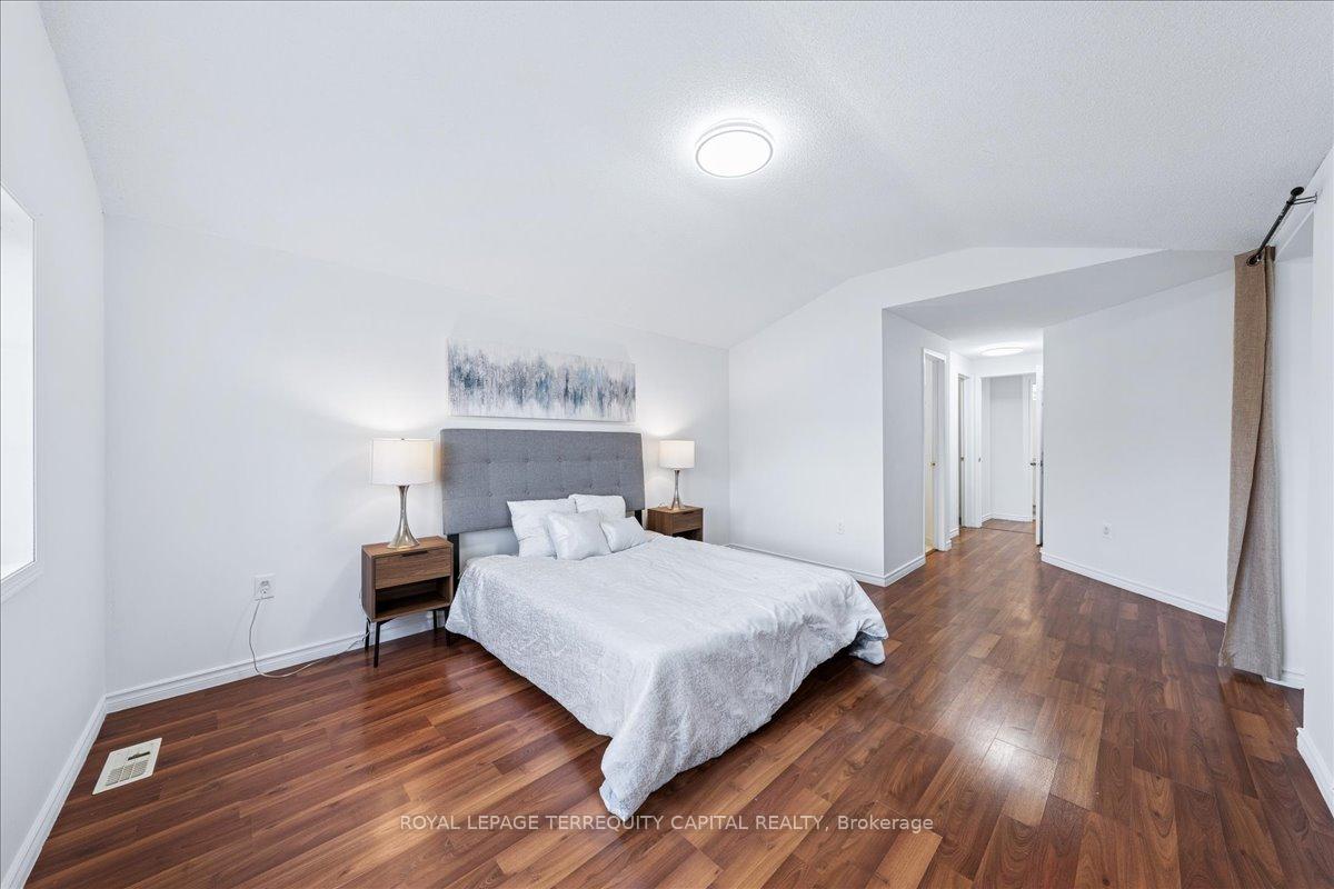 Photo 41 of 43 Willow Drive, Barrie, Holly — HOMEH