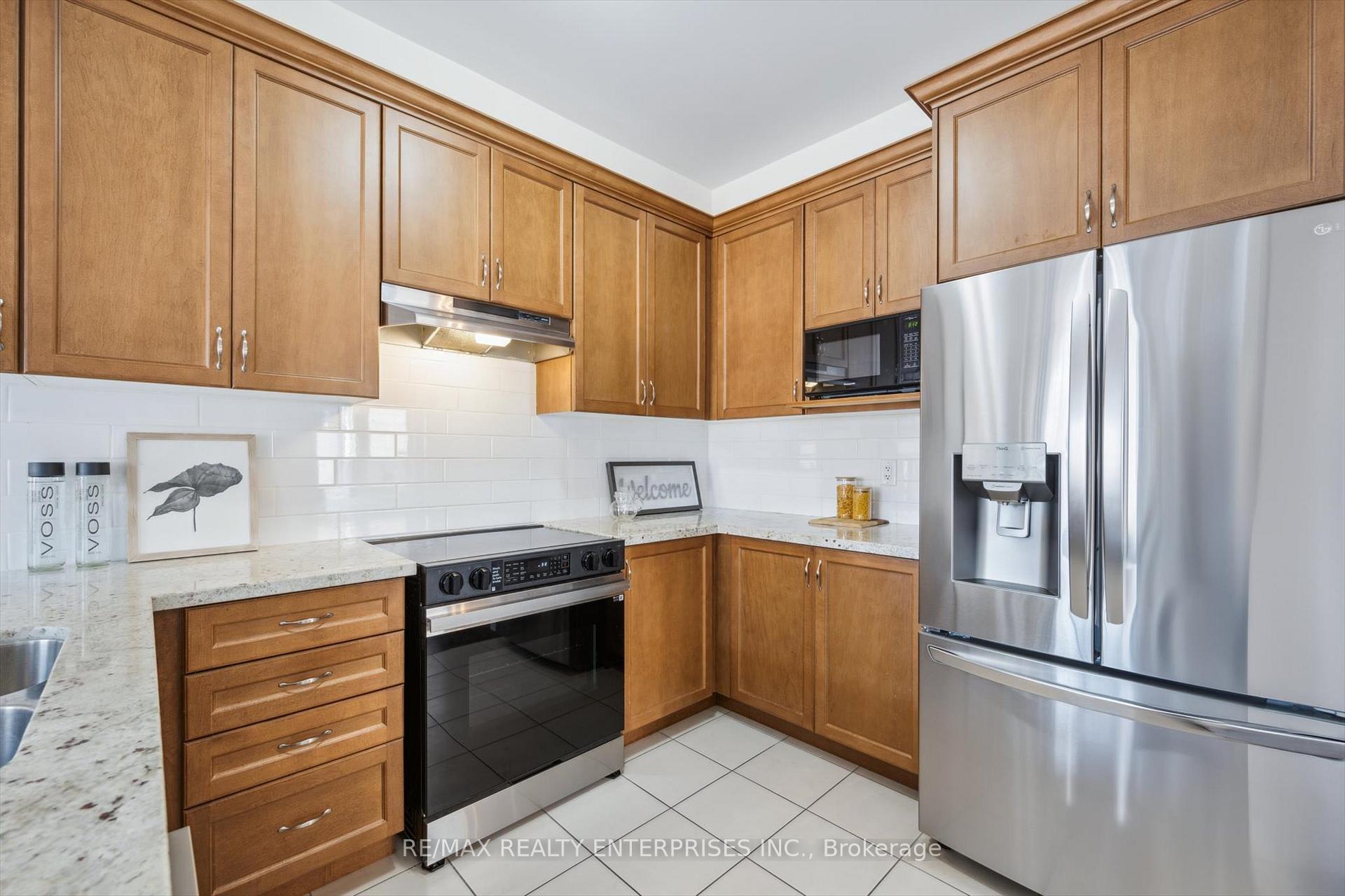 Photo 24 of 46 Benhurst Crescent, Brampton, Northwest Brampton — HOMEH