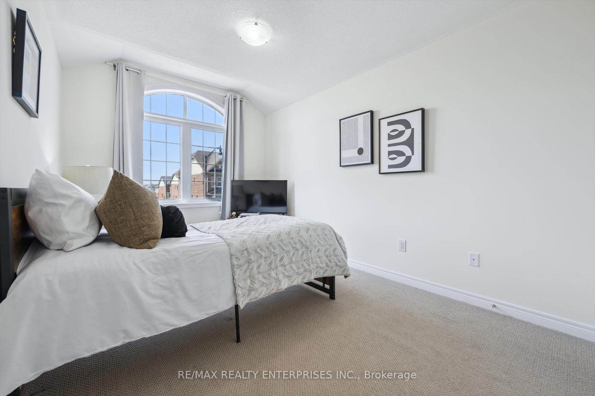 Photo 27 of 46 Benhurst Crescent, Brampton, Northwest Brampton — HOMEH