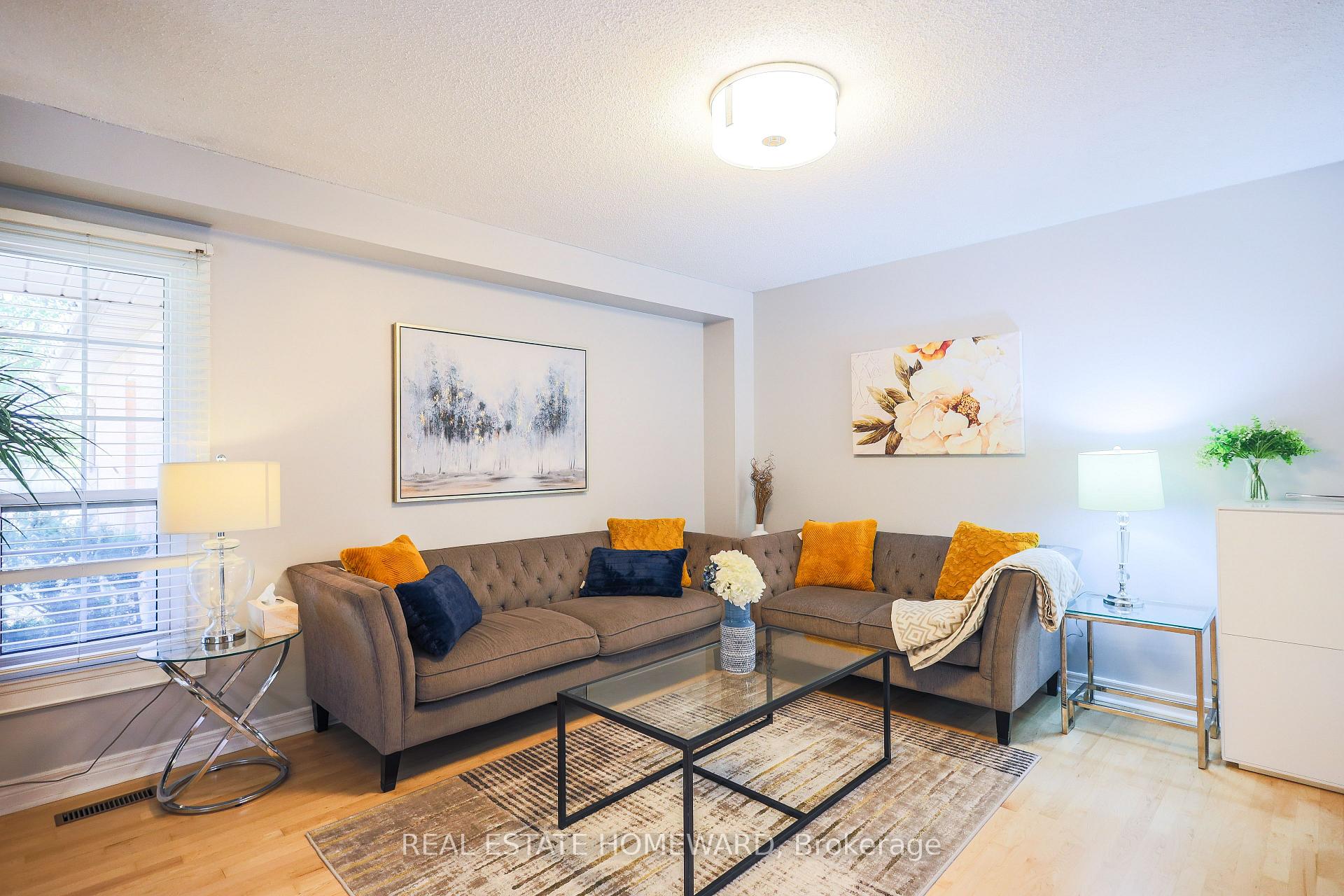 Photo 4 of 48 Old Colony Drive, Whitby, Pringle Creek — HOMEH