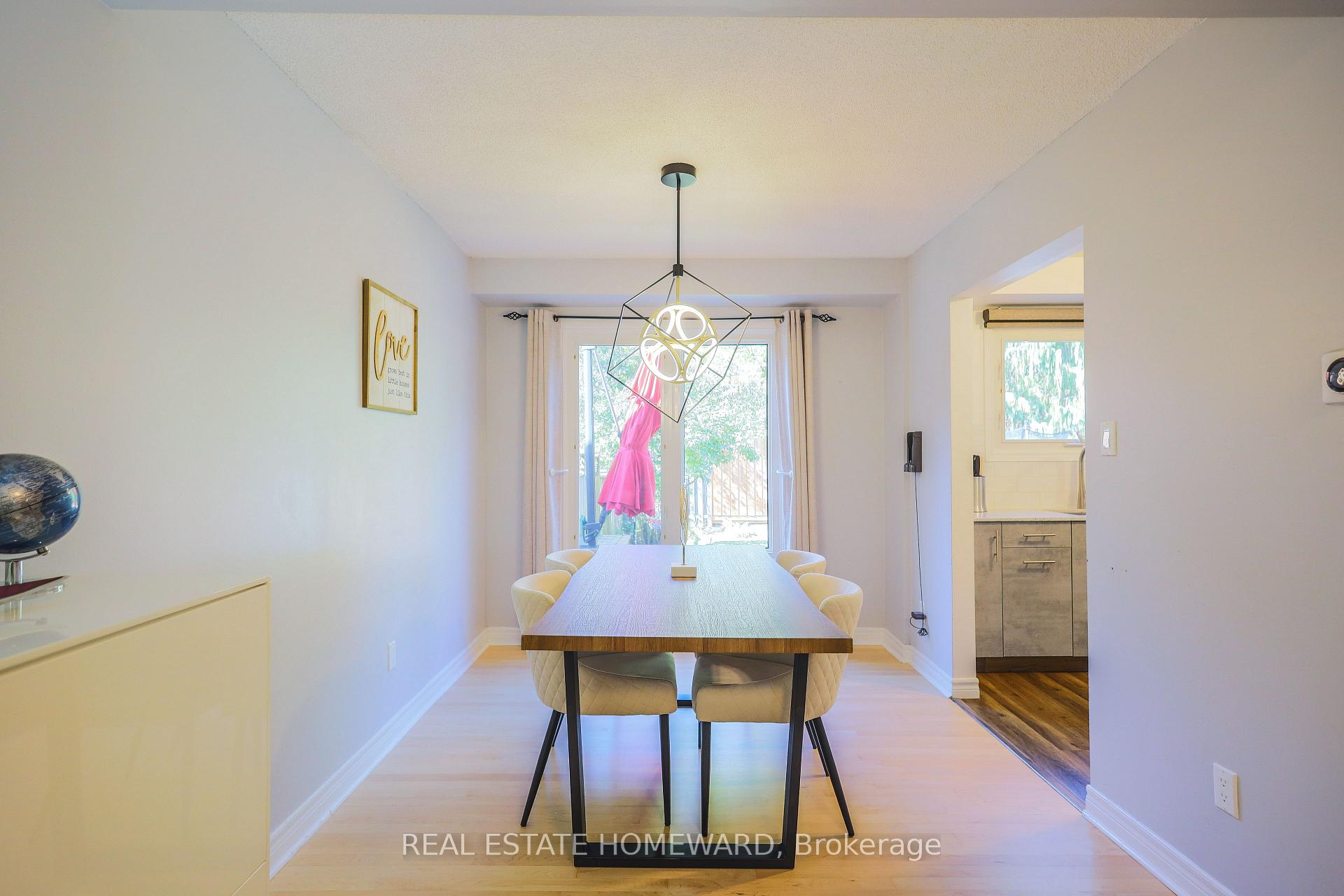 Photo 3 of 48 Old Colony Drive, Whitby, Pringle Creek — HOMEH