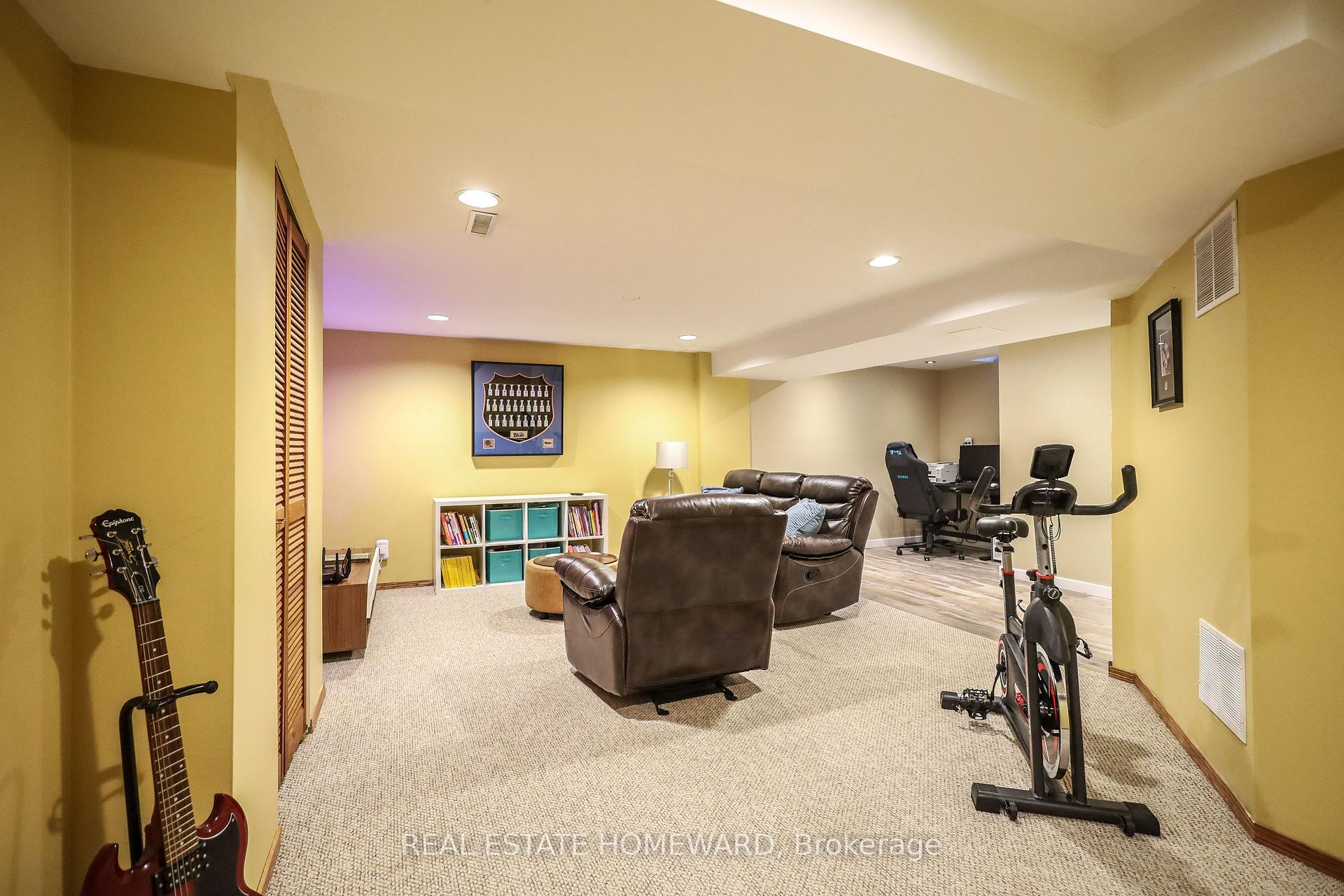 Photo 19 of 48 Old Colony Drive, Whitby, Pringle Creek — HOMEH