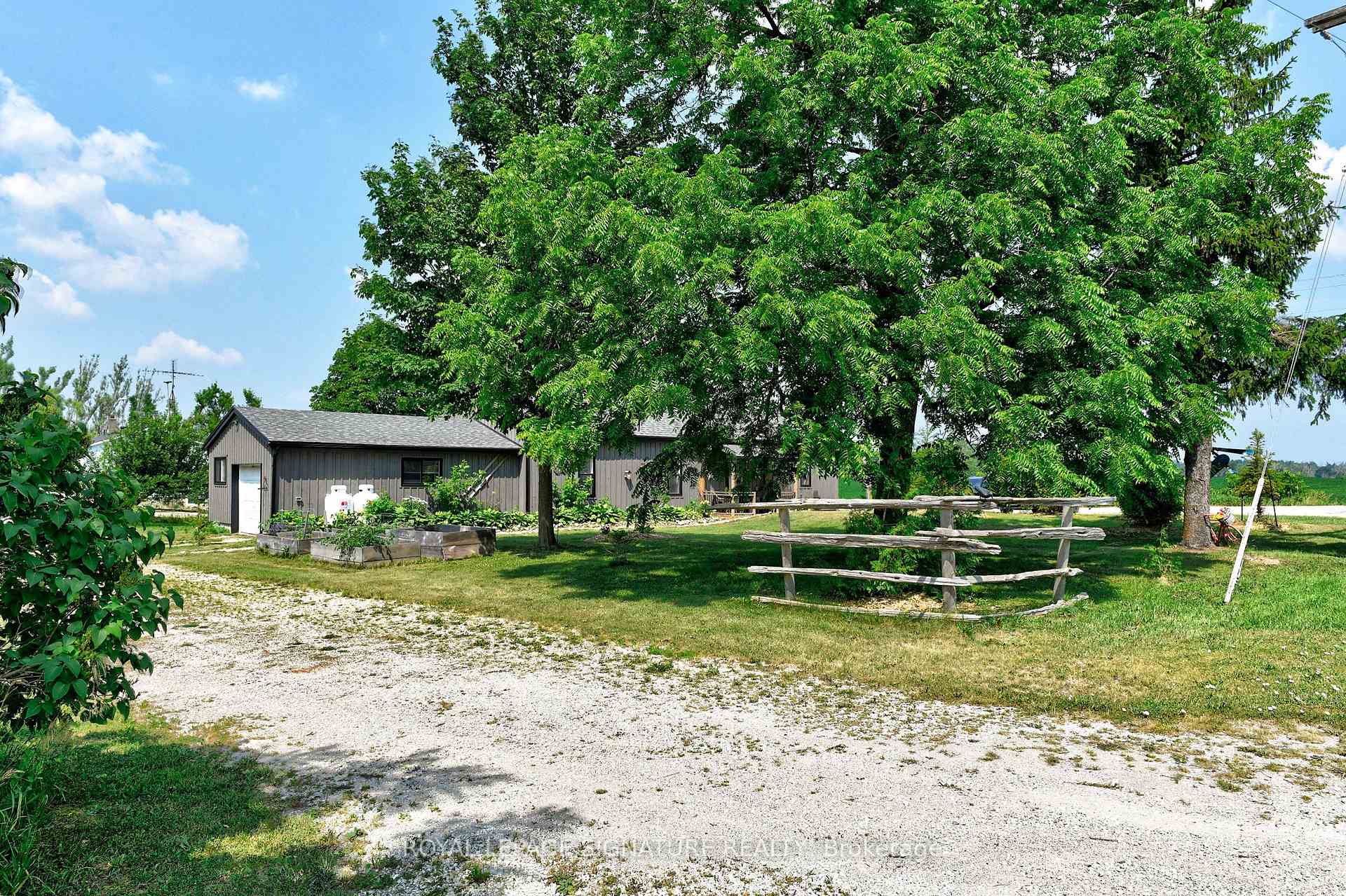 Photo 24 of 7747 15/16 Side Road, Clearview, Rural Clearview — HOMEH