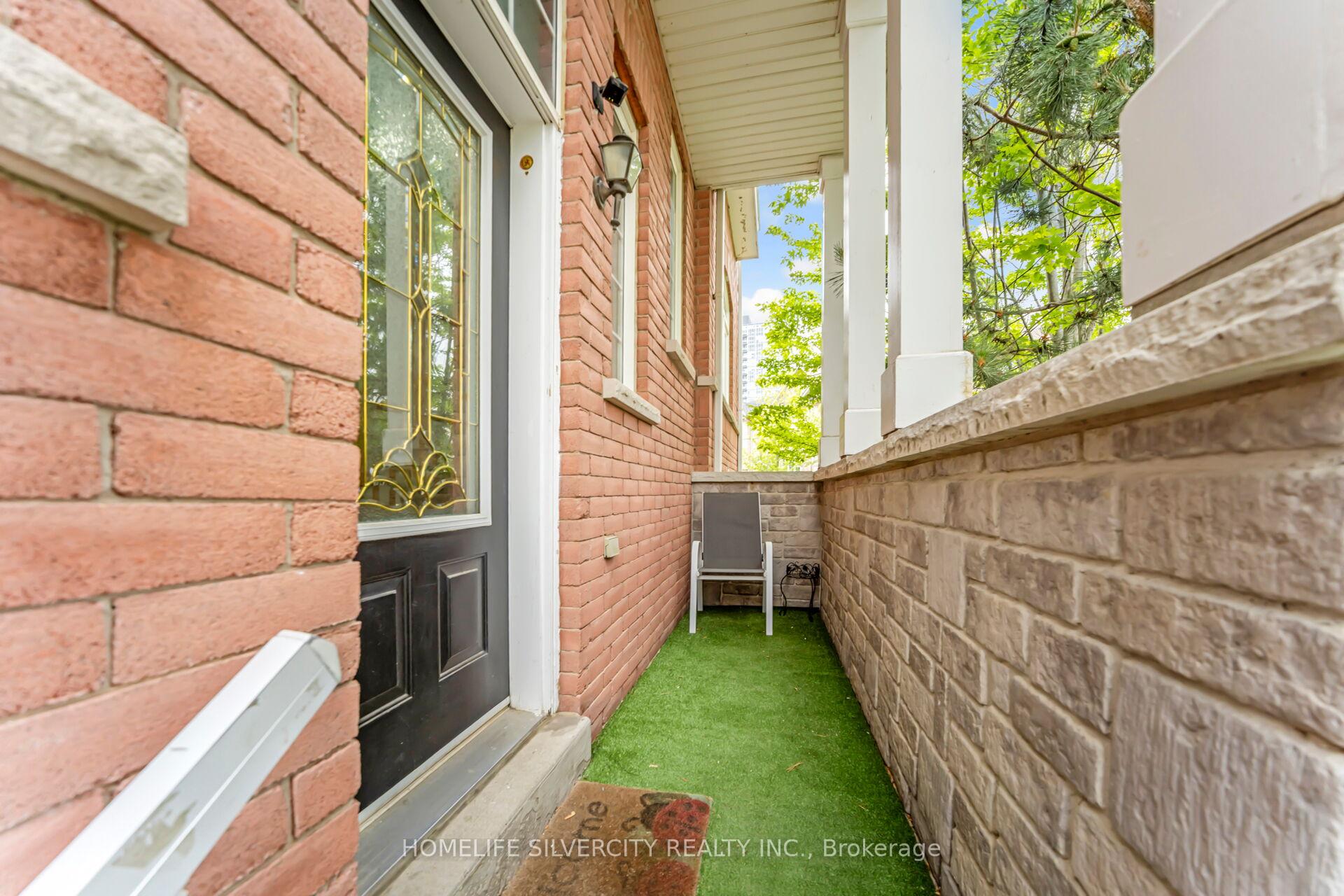 Photo 9 of 91 Bernard Avenue, Brampton, Fletcher's Creek South — HOMEH