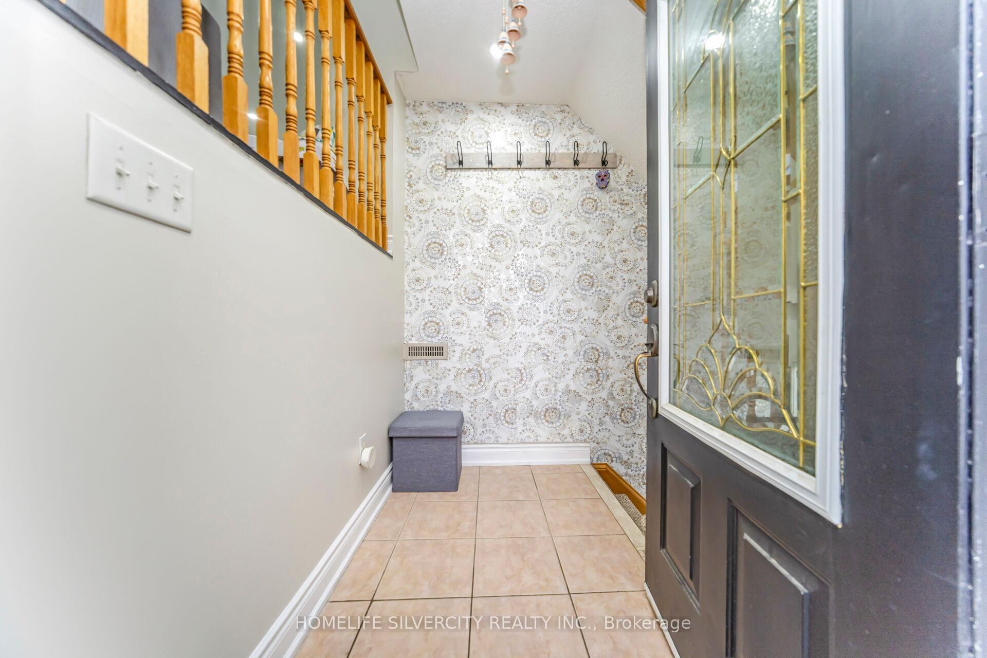 Photo 3 of 91 Bernard Avenue, Brampton, Fletcher's Creek South — HOMEH