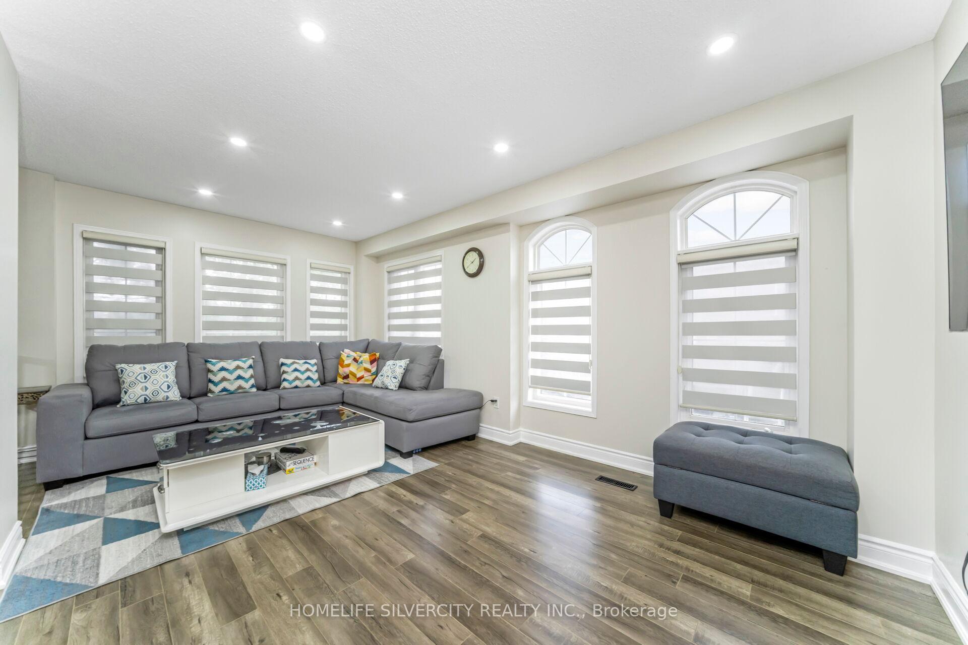 Photo 10 of 91 Bernard Avenue, Brampton, Fletcher's Creek South — HOMEH