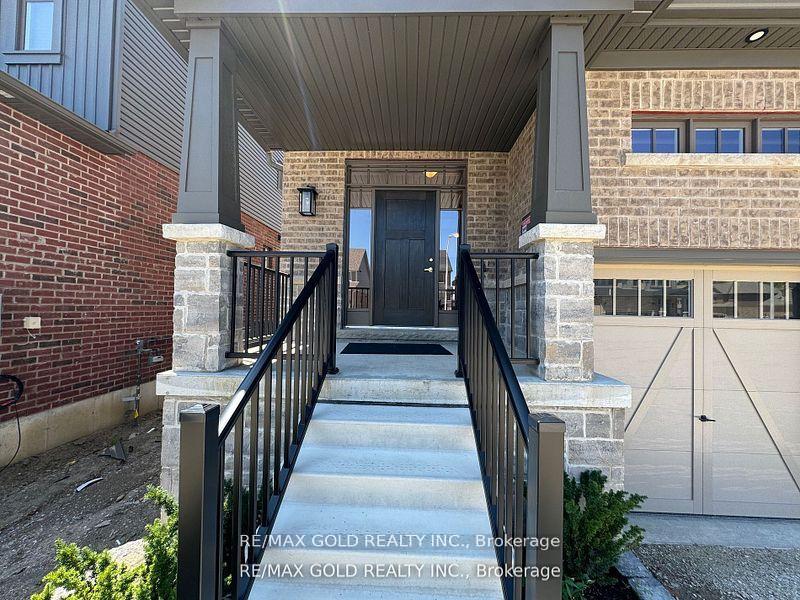 Photo 2 of 176 Plewes Drive, Collingwood — HOMEH