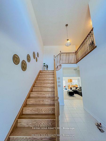 Photo 3 of 176 Plewes Drive, Collingwood — HOMEH