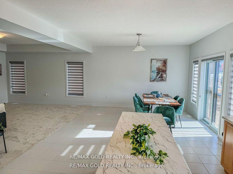 Photo 13 of 176 Plewes Drive, Collingwood — HOMEH