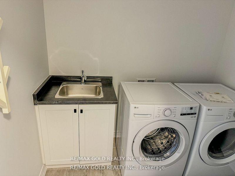 Photo 14 of 176 Plewes Drive, Collingwood — HOMEH
