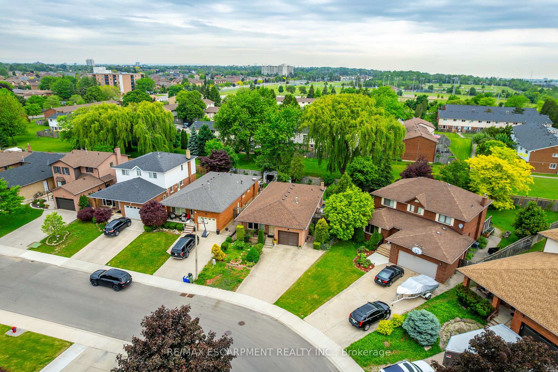 Photo 5 of 43 Trenholme Crescent, Hamilton, Trenholme — HOMEH
