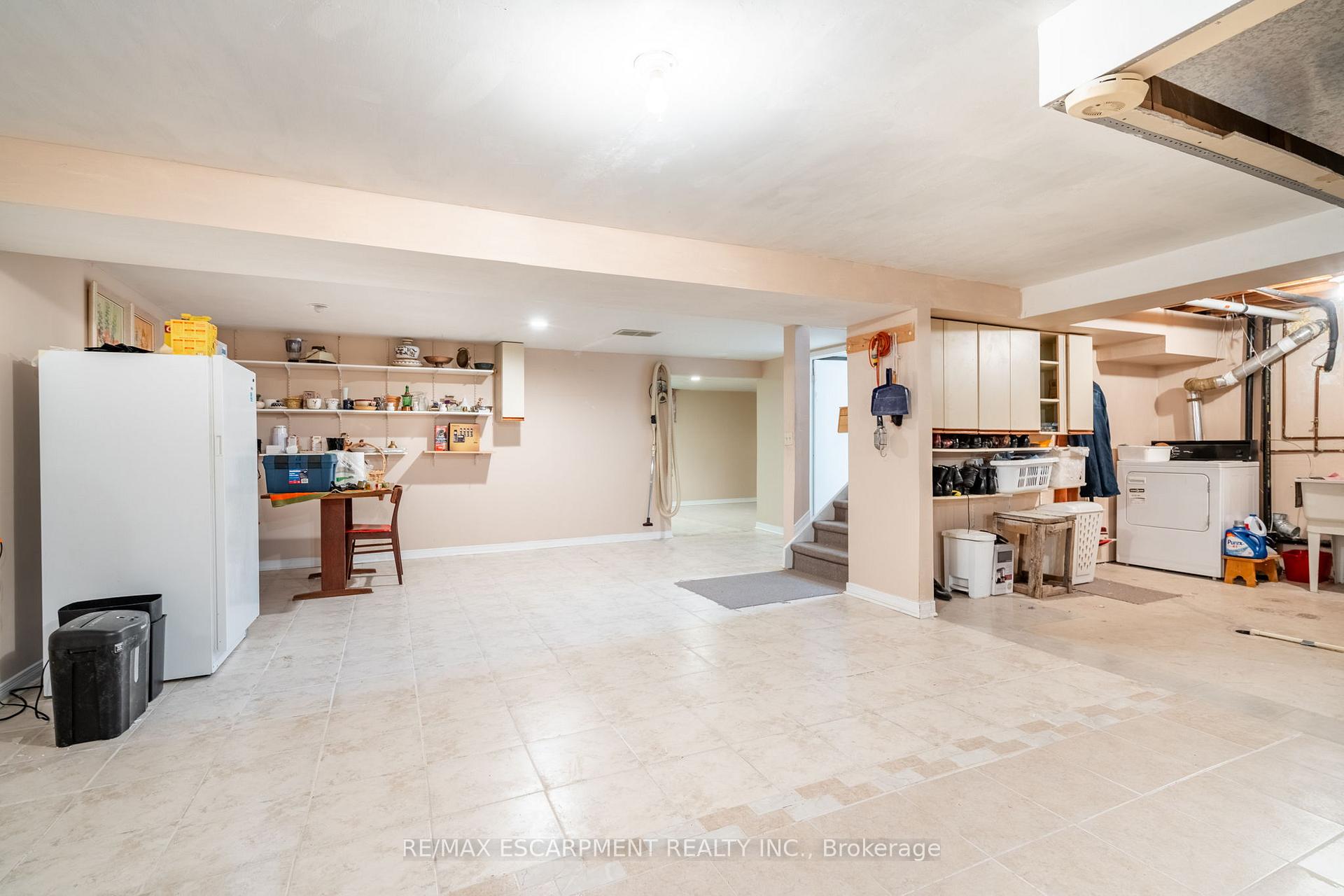 Photo 37 of 43 Trenholme Crescent, Hamilton, Trenholme — HOMEH