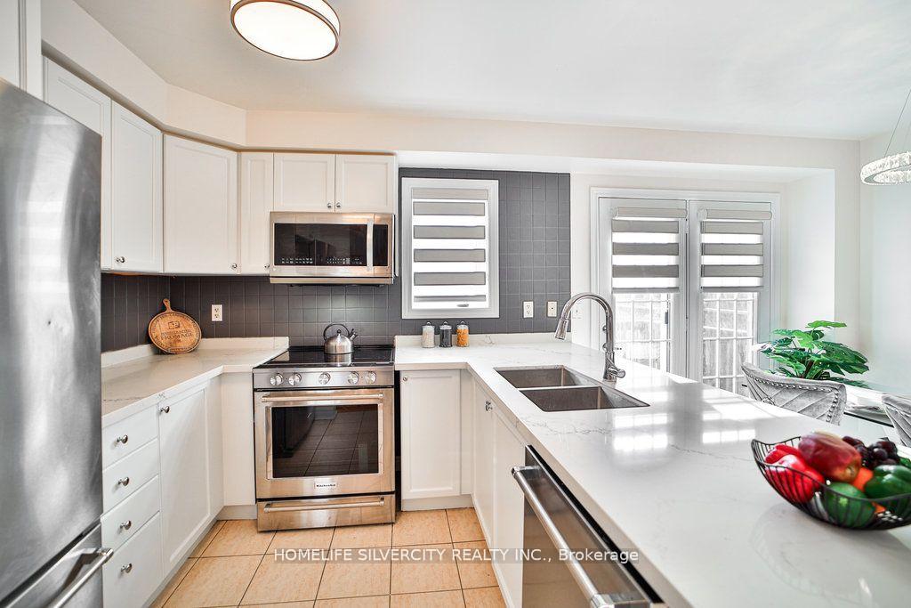 Photo 7 of 55 Samantha Crescent, Brampton, Sandringham-Wellington — HOMEH