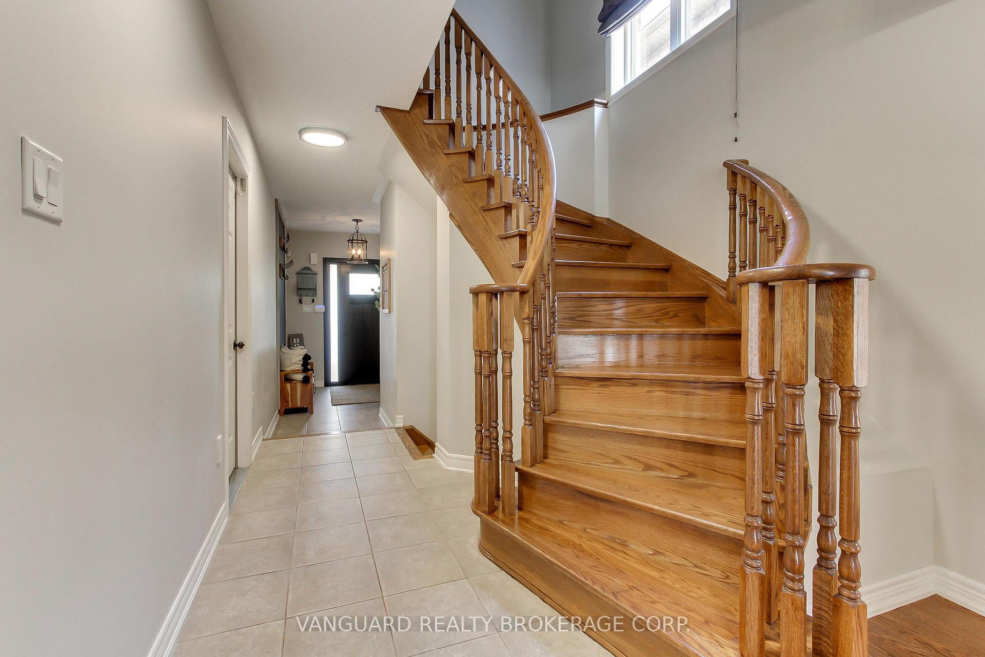 Photo 33 of 15 Treasure Hill Road, Vaughan, Maple — HOMEH