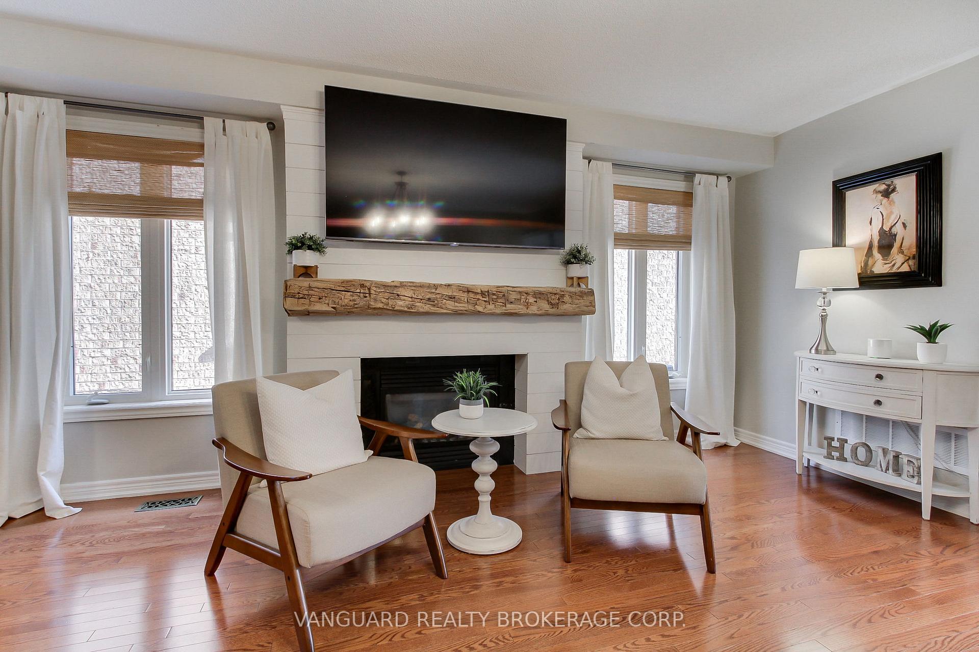 Photo 8 of 15 Treasure Hill Road, Vaughan, Maple — HOMEH