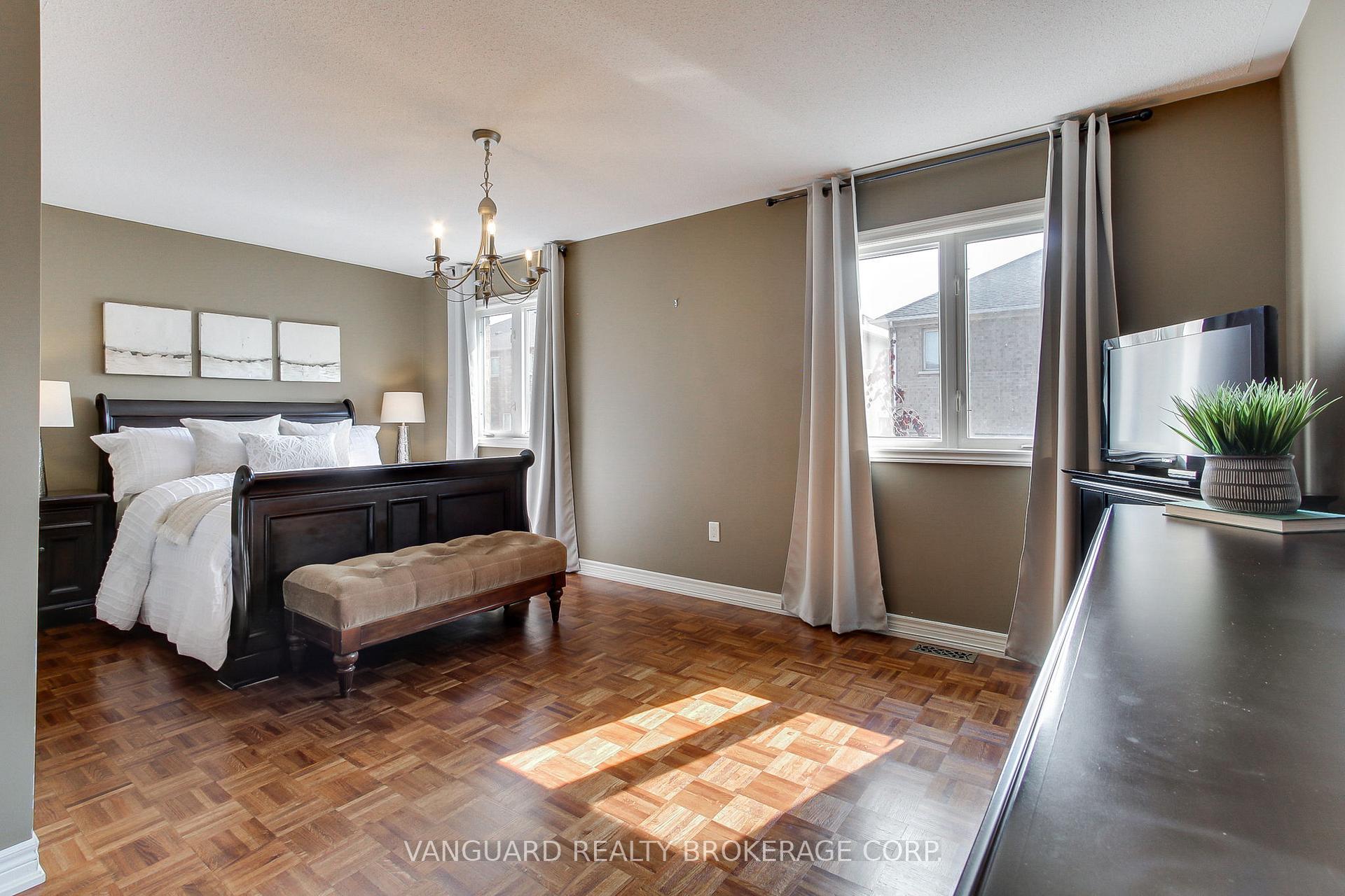 Photo 26 of 15 Treasure Hill Road, Vaughan, Maple — HOMEH