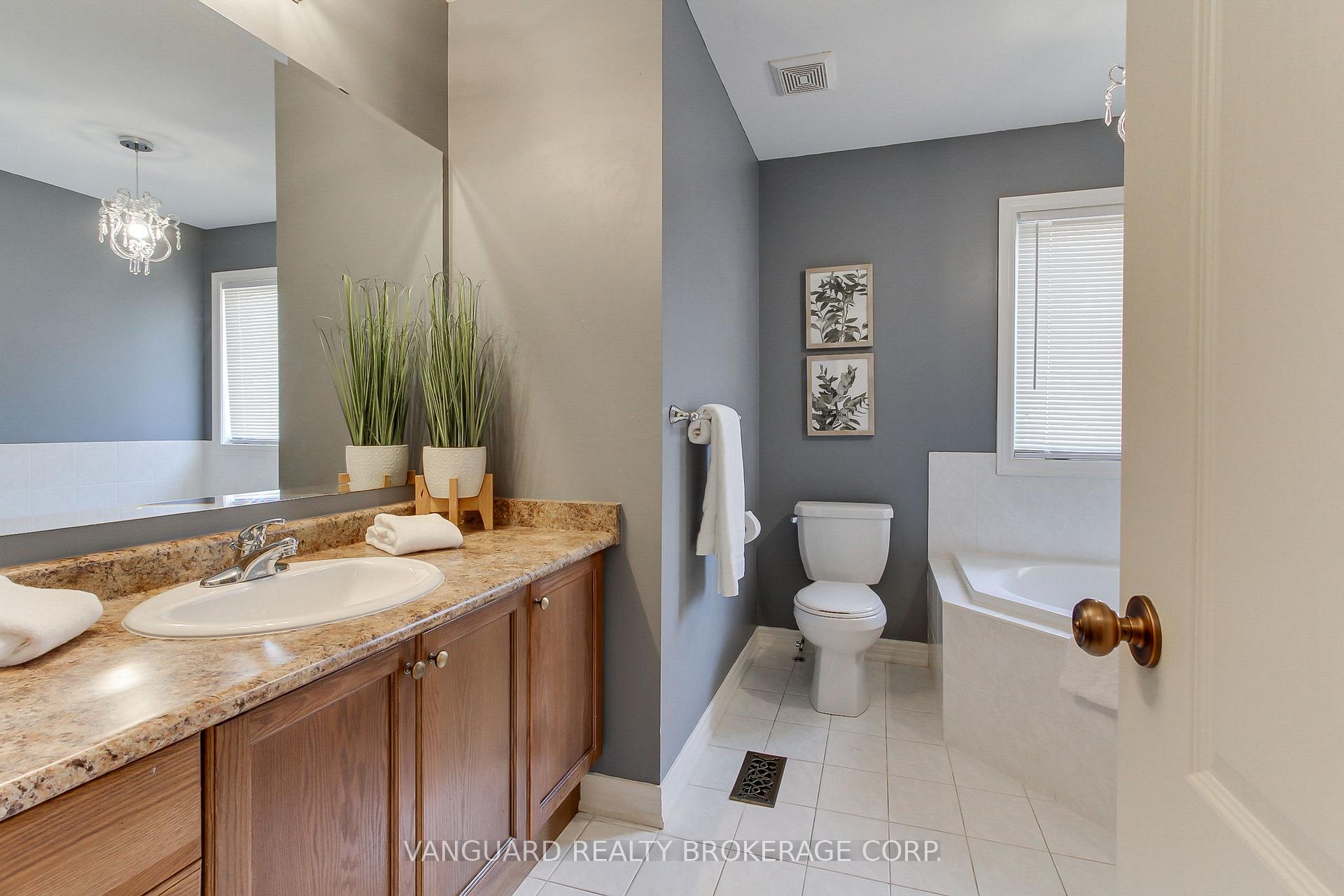 Photo 19 of 15 Treasure Hill Road, Vaughan, Maple — HOMEH