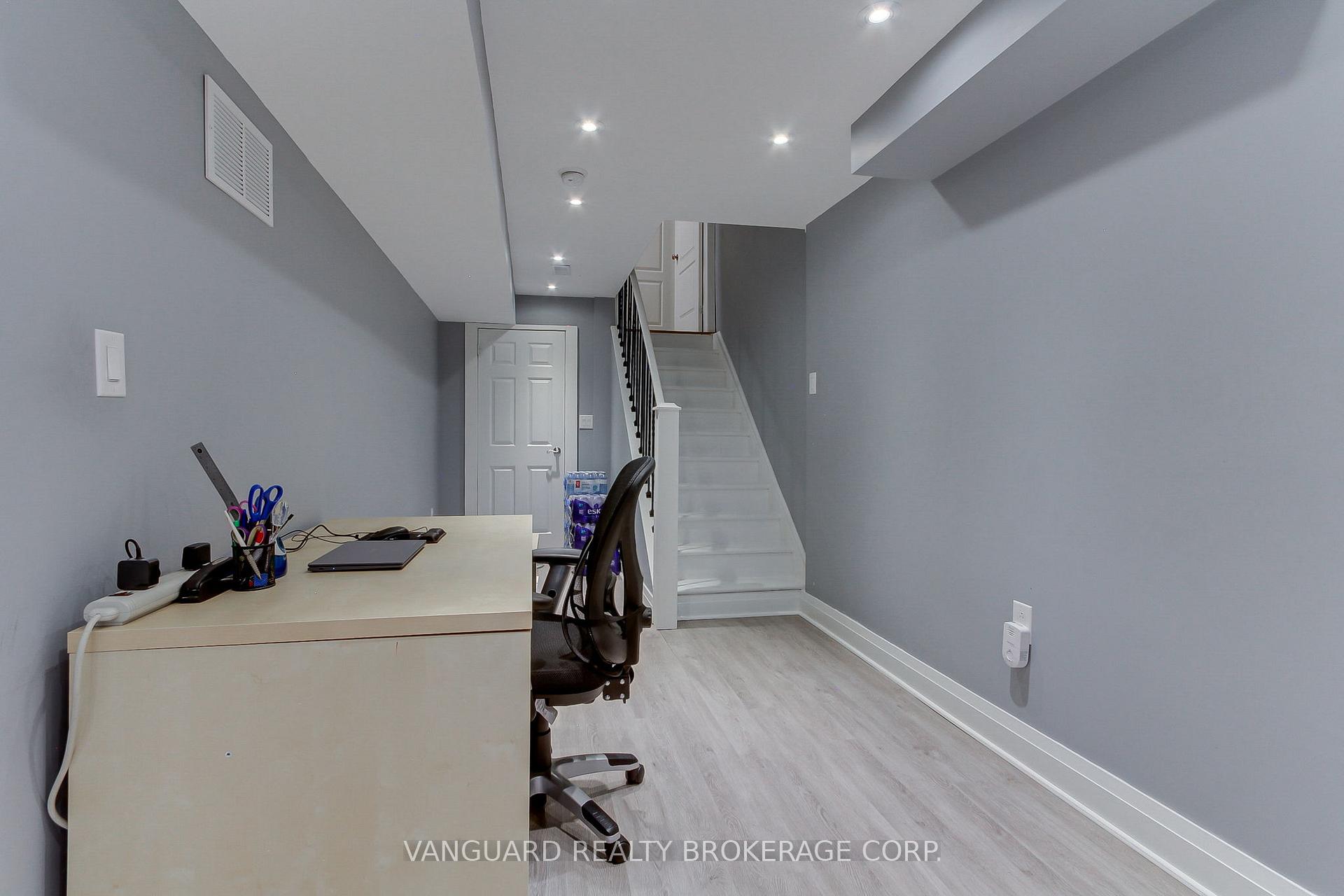 Photo 20 of 15 Treasure Hill Road, Vaughan, Maple — HOMEH