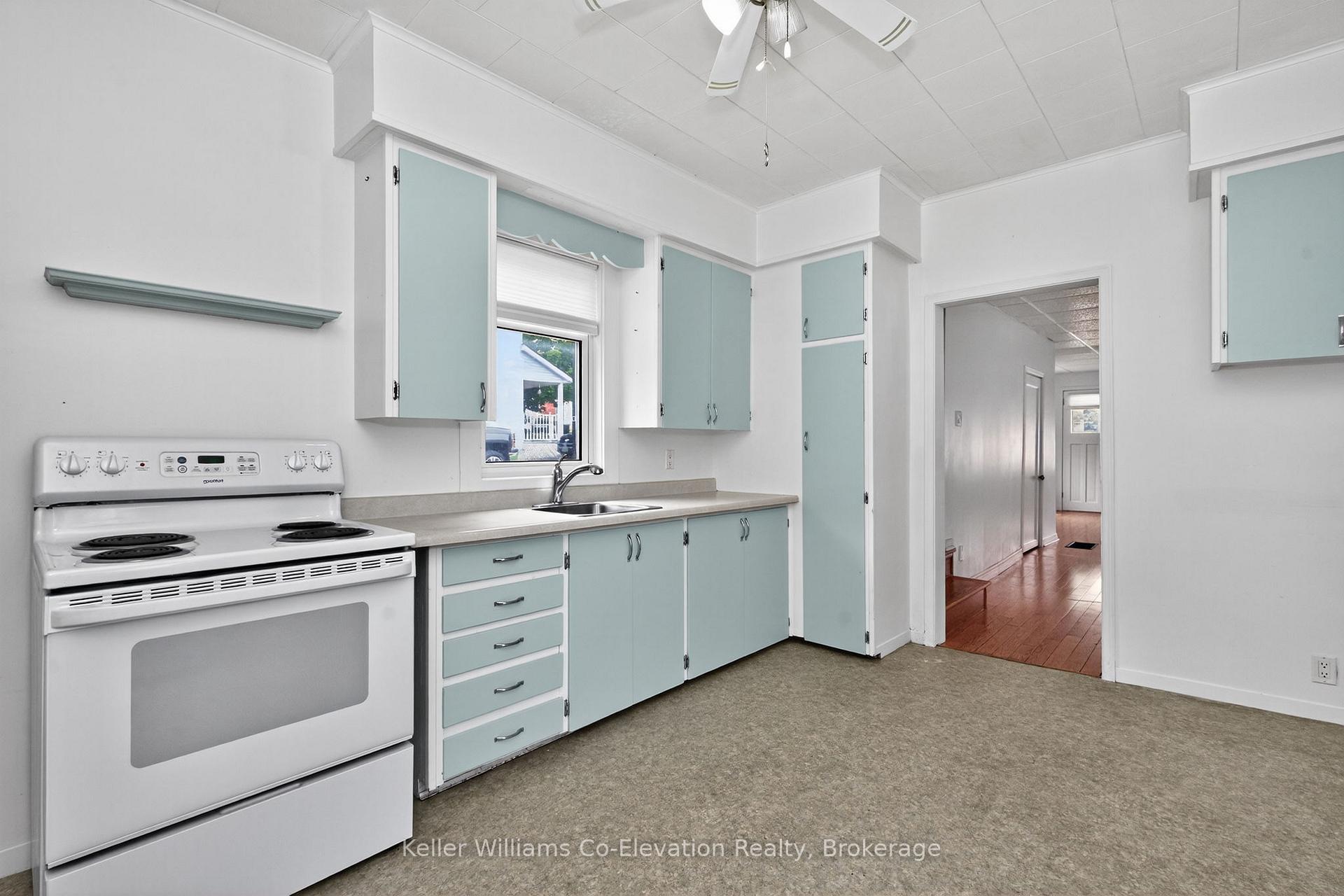 Photo 5 of 55 Fifth Street, Midland — HOMEH