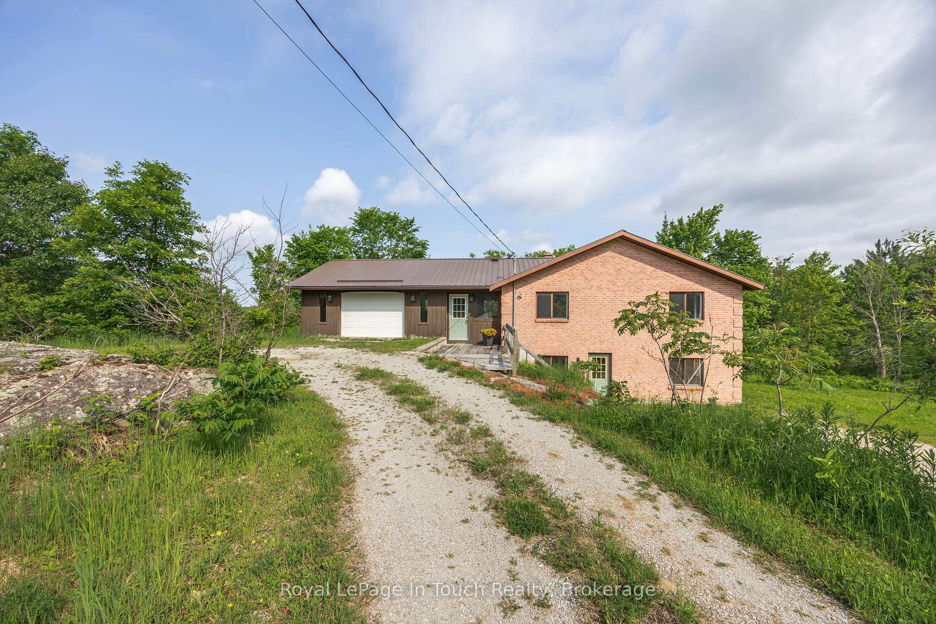 Photo 2 of 1076 Kitchen Side Road, Severn, Rural Severn — HOMEH